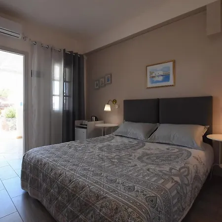 Rodakas Otel Akrotírion