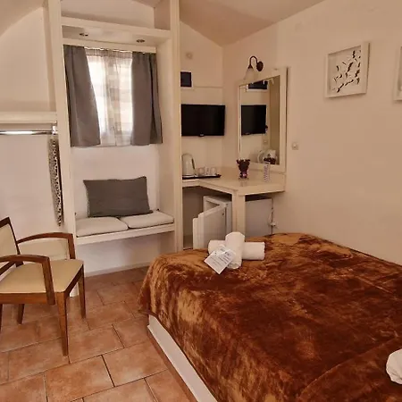Rodakas Hotel Akrotírion
