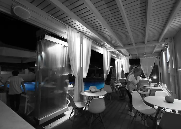 洛达卡斯酒店 3*