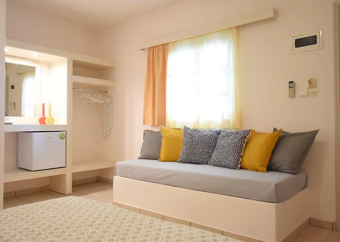 Rodakas Hotel Akrotiri (Santorini)