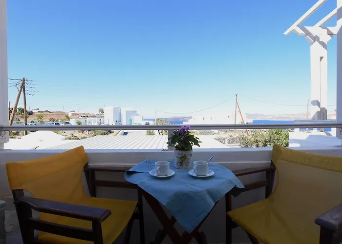 Rodakas Hotel Akrotiri (Santorini)