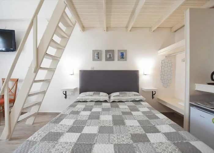 洛达卡斯酒店 3*